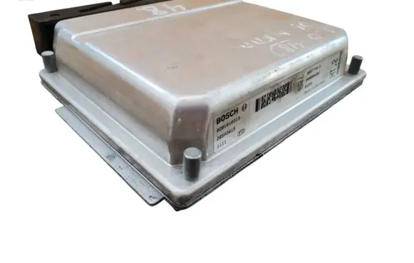 Volvo V70 Engine control unit/module 08667710A 01228 0281010319