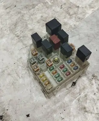 Toyota RAV 4 (XA20) Fuse module PPGF5T30