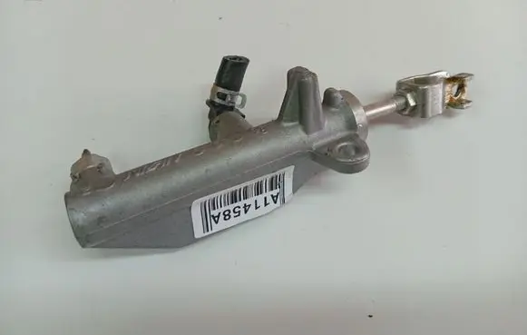 Honda Civic Clutch master cylinder