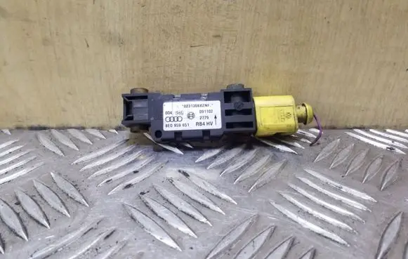 Audi A4 S4 B6 8E 8H Airbag deployment crash/impact sensor 8E0959651