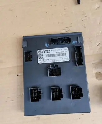 Audi A4 S4 B8 8K Comfort/convenience module 8K0907063P