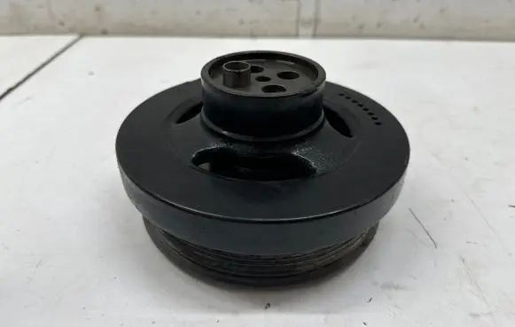 Mercedes-Benz SLK R172 Crankshaft pulley A6510351712