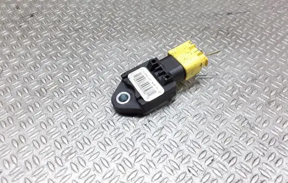 Mercedes-Benz B W245 Airbag deployment crash/impact sensor A1698210451