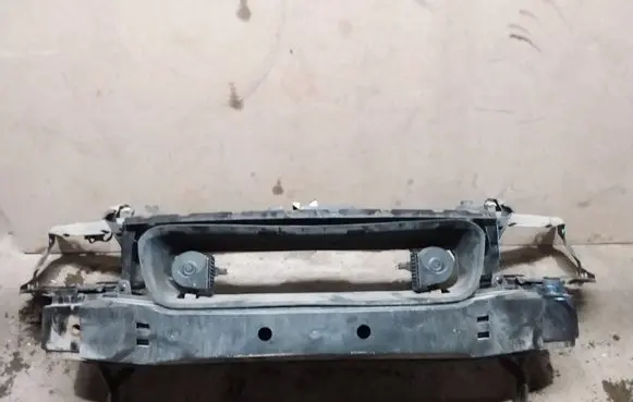 Volvo V50 Radiator support slam panel 9454401