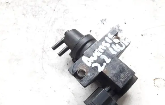 Toyota Avensis T250 Vacuum valve 258190R011
