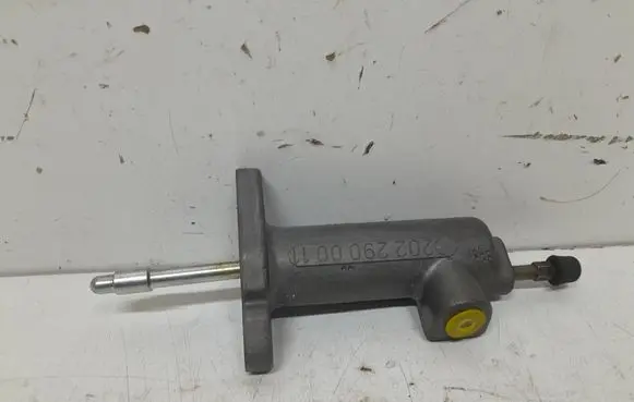 Mercedes-Benz C W202 Clutch slave cylinder 2022900011 643FTEG47238