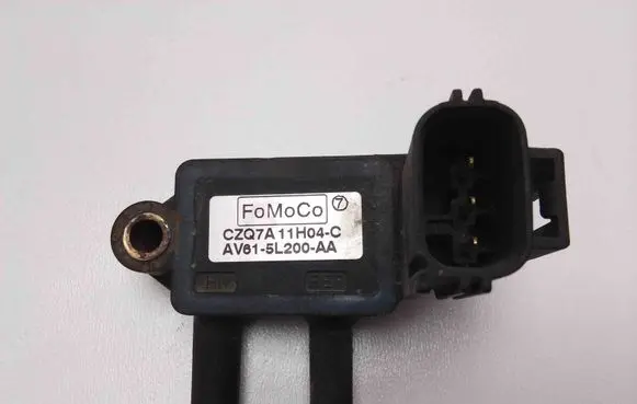 Ford C-MAX II Exhaust gas pressure sensor AV615L200AA