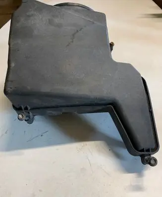Volvo V50 Air filter box cover 76894521