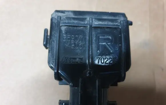 Toyota RAV 4 (XA40) Headlight washer spray nozzle 8520742051