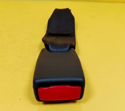Mitsubishi Colt Front seatbelt buckle 