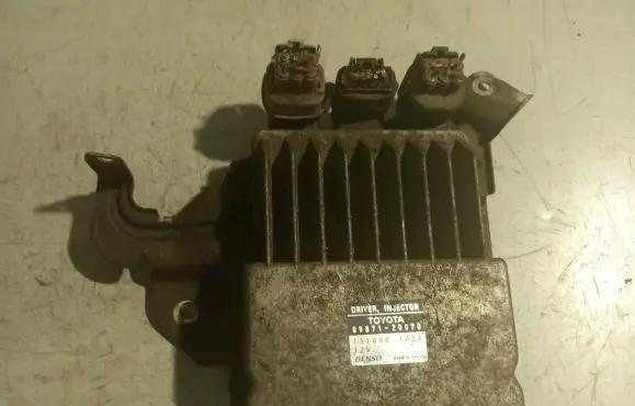 Toyota Avensis T250 Fuel injection control unit/module 8987120070 1310001371