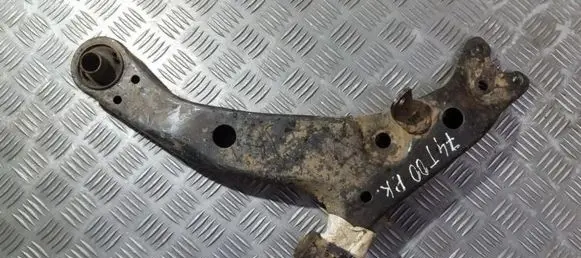 Toyota Corolla E110 Front lower control arm/wishbone
