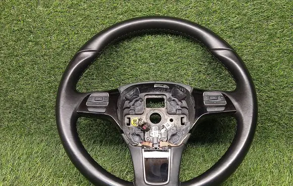 Volkswagen Touareg II Steering wheel 7P6419091G 7P6959542 62204000B