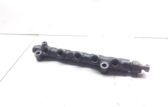 Toyota Corolla Verso E121 Fuel main line pipe