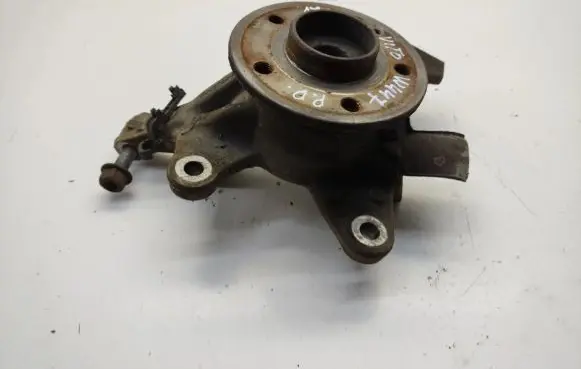 Mercedes-Benz Vito Viano W447 Front wheel hub A4473320501