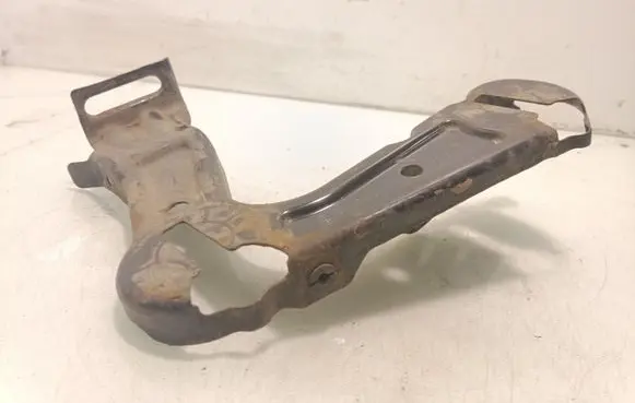 Skoda Octavia Mk2 (1Z) Headlight/headlamp mounting bracket 1Z0805072A