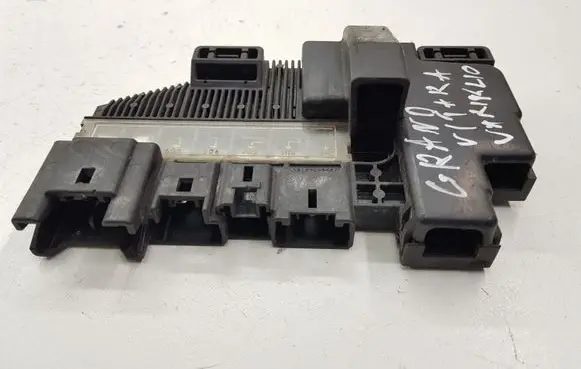 Suzuki Grand Vitara II Battery relay fuse 