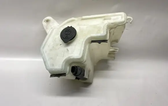 BMW Z4 E89 Windshield washer fluid reservoir/tank 7192856 7192850