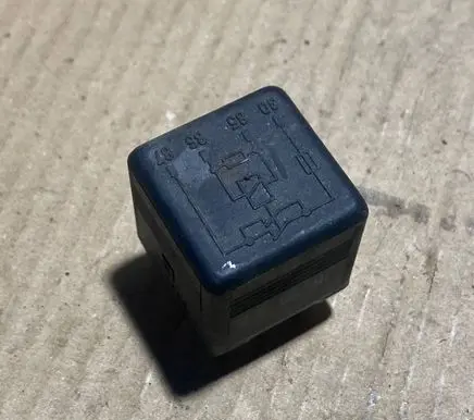 Mercedes-Benz 190 W201 Other relay 0015426819