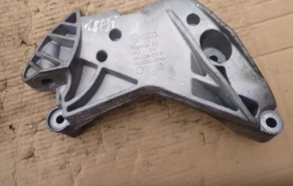Audi A3 S3 8P Engine mounting bracket 06J199207P VD320