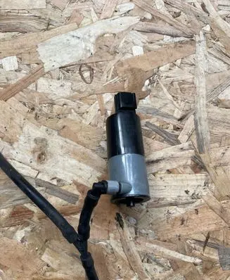 Volvo V40 Headlight washer pump 1019873 923957 140421A