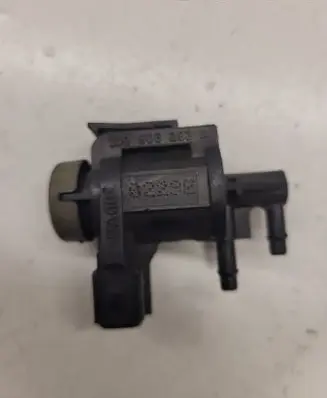 Volkswagen Golf IV Turbo solenoid valve 1J0906283A