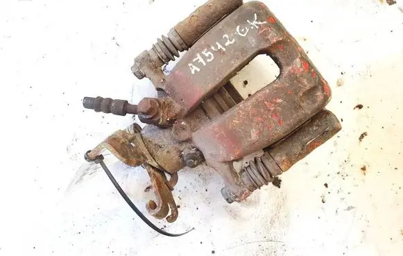 Opel Insignia A Rear brake caliper