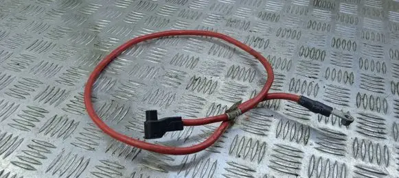 Mercedes-Benz C W205 Positive cable (battery) T915103