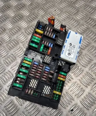 BMW X5 G05 Fuse module 5A3EC08 11812010 2326583417