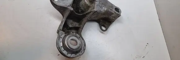 Audi A4 S4 B7 8E 8H Engine mounting bracket 8E0199352N