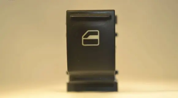 Volkswagen Touareg I Quarter vent window switch 7L888
