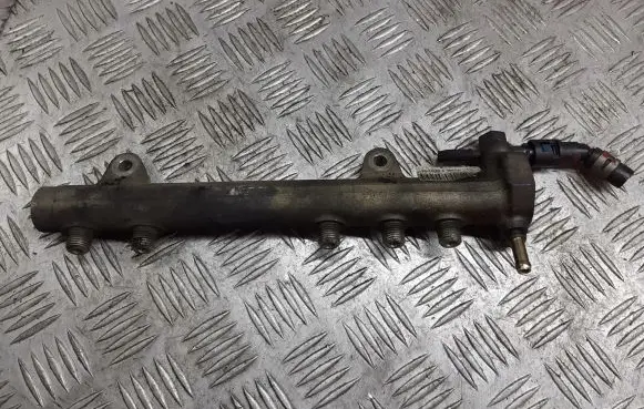 Suzuki Swift I Fuel main line pipe 46817523