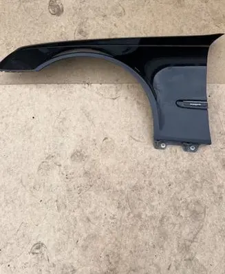 Mercedes-Benz E W211 Fender 