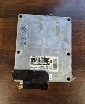 Toyota Yaris Verso Engine control unit/module ECU 8966152065 2110007215