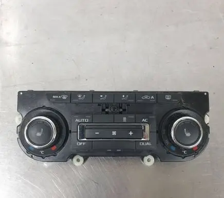 Skoda Octavia Mk2 (1Z) Climate control unit 3T0907044BA 5HB00974947