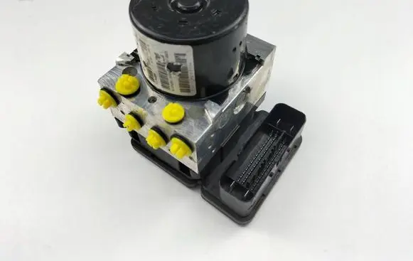Jeep Grand Cherokee (WK) ABS Pump P52124456AA 25.0926-4389.3
