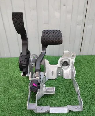 Audi A5 Sportback 8TA Brake pedal 8K1721117 8K1723523A 4H1723140A