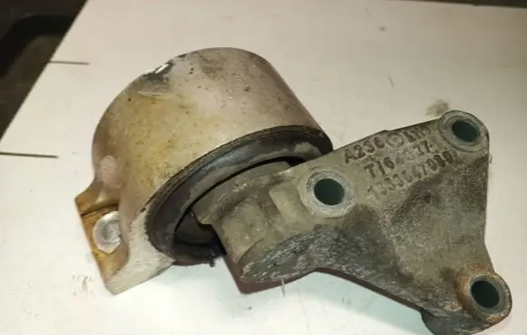 Peugeot Boxer Engine mount bracket 1333647080