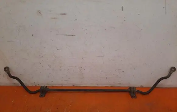 Nissan Navara D40 Front anti-roll bar/sway bar