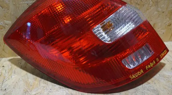 Skoda Fabia Mk2 (5J) Rear/tail lights 5J6945095