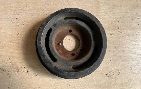 KIA Sephia Crankshaft pulley
