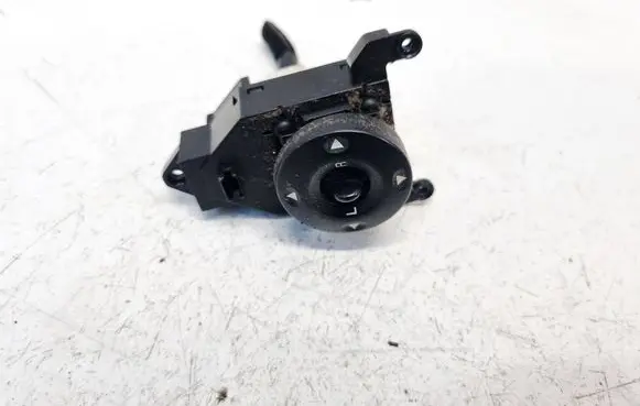 Hyundai Santa Fe Wing mirror switch 371480