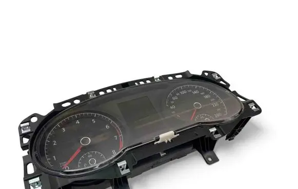 Volkswagen Golf VII Speedometer (instrument cluster) 5G1920740B