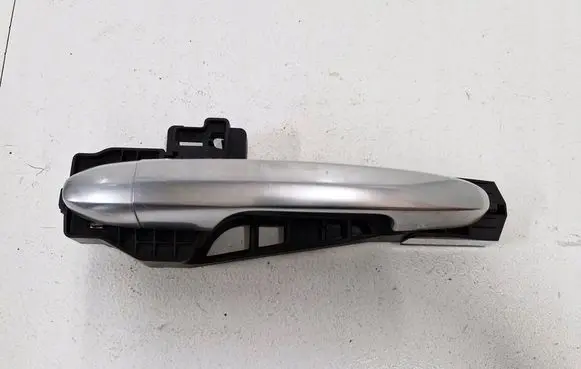 Fiat 500L Rear door exterior handle