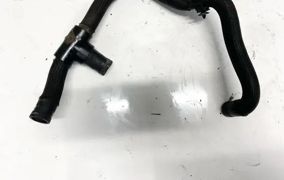 Engine coolant pipe/hose