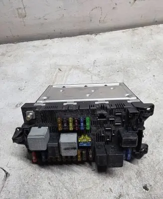 Mercedes-Benz E W211 Fuse module 2115453801 20948102