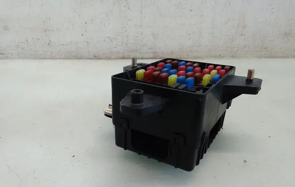 SsangYong Rexton I Fuse module 8211008000
