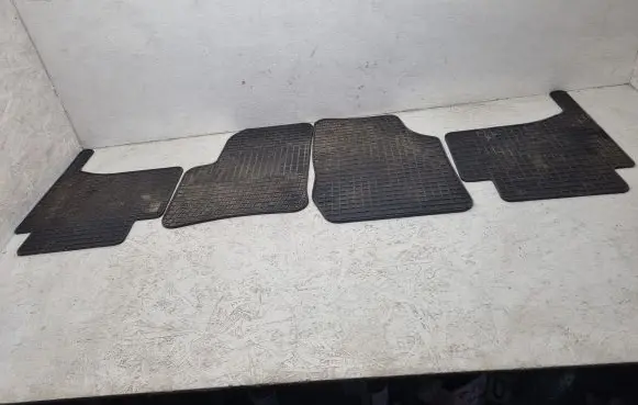 Volkswagen Touareg I Car floor mat set 