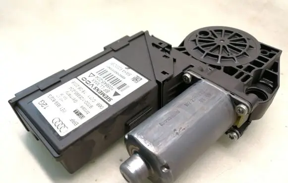 Audi A4 S4 B7 8E 8H Front door window regulator motor 8E1959802G 5WK49200CBF