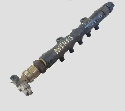 Toyota Avensis T250 Fuel main line pipe